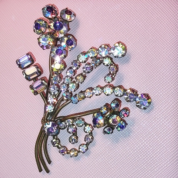 Restored Vintage AB Crystal Brooch - Picture 2 of 12